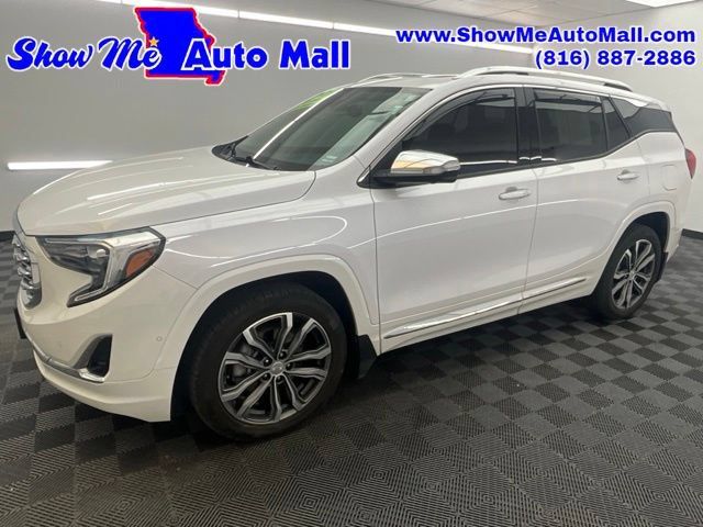 Used 2020 GMC Terrain Denali w/ Denali Premium Package FWD image 1