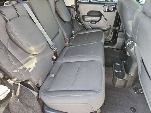 Used 2023 Jeep Wrangler Unlimited image 19