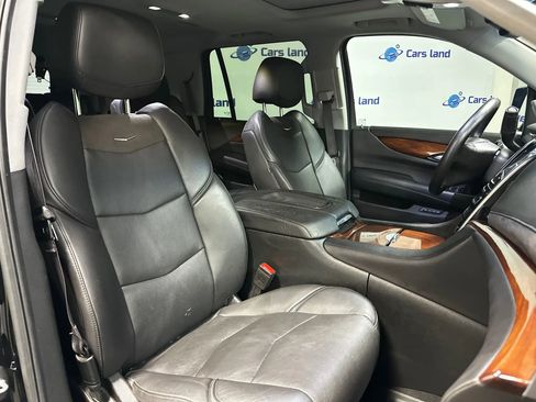 Used 2016 Cadillac Escalade Luxury image 29