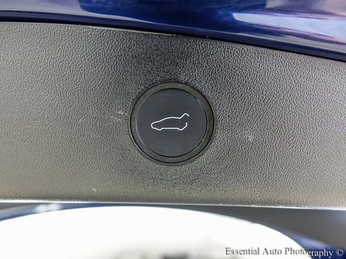 Used 2023 Tesla Model 3 Standard Range image 26