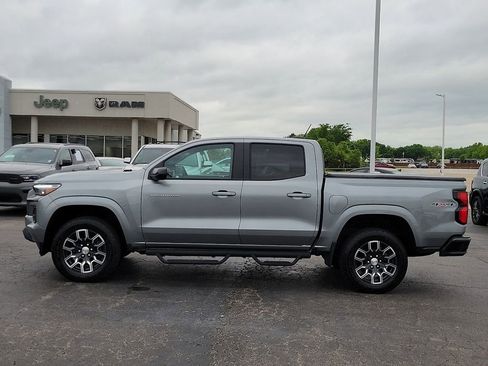 Used 2023 Chevrolet Colorado LT w/ LT Convenience Package III AWD/4WD image 3