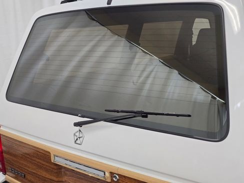 Used 1990 Dodge Grand Caravan LE image 36