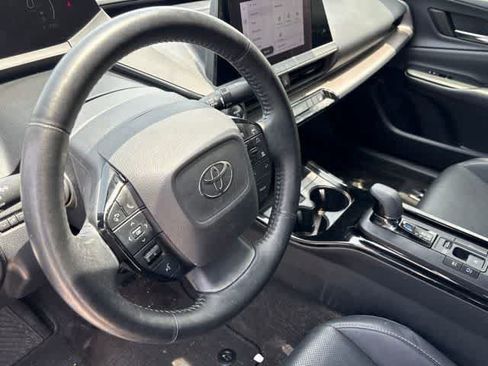 Used 2023 Toyota Prius XLE FWD image 10