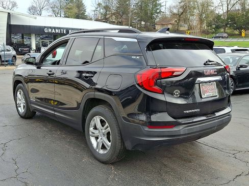 Used 2019 GMC Terrain SLE w/ Driver Convenience Package FWD image 4
