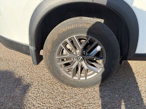 Certified 2025 Nissan Rogue S image 17