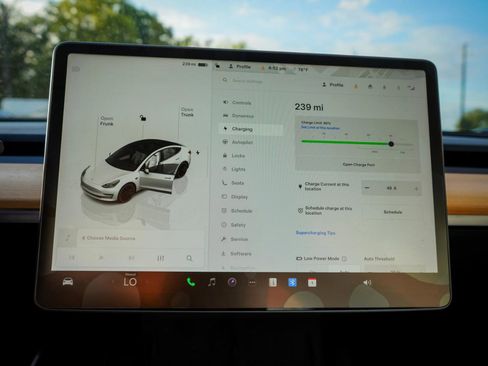 Used 2022 Tesla Model 3 Long Range image 14