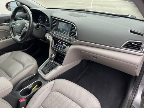 Used 2017 Hyundai Elantra Limited w/ Limited Ultimate Package 09 image 15