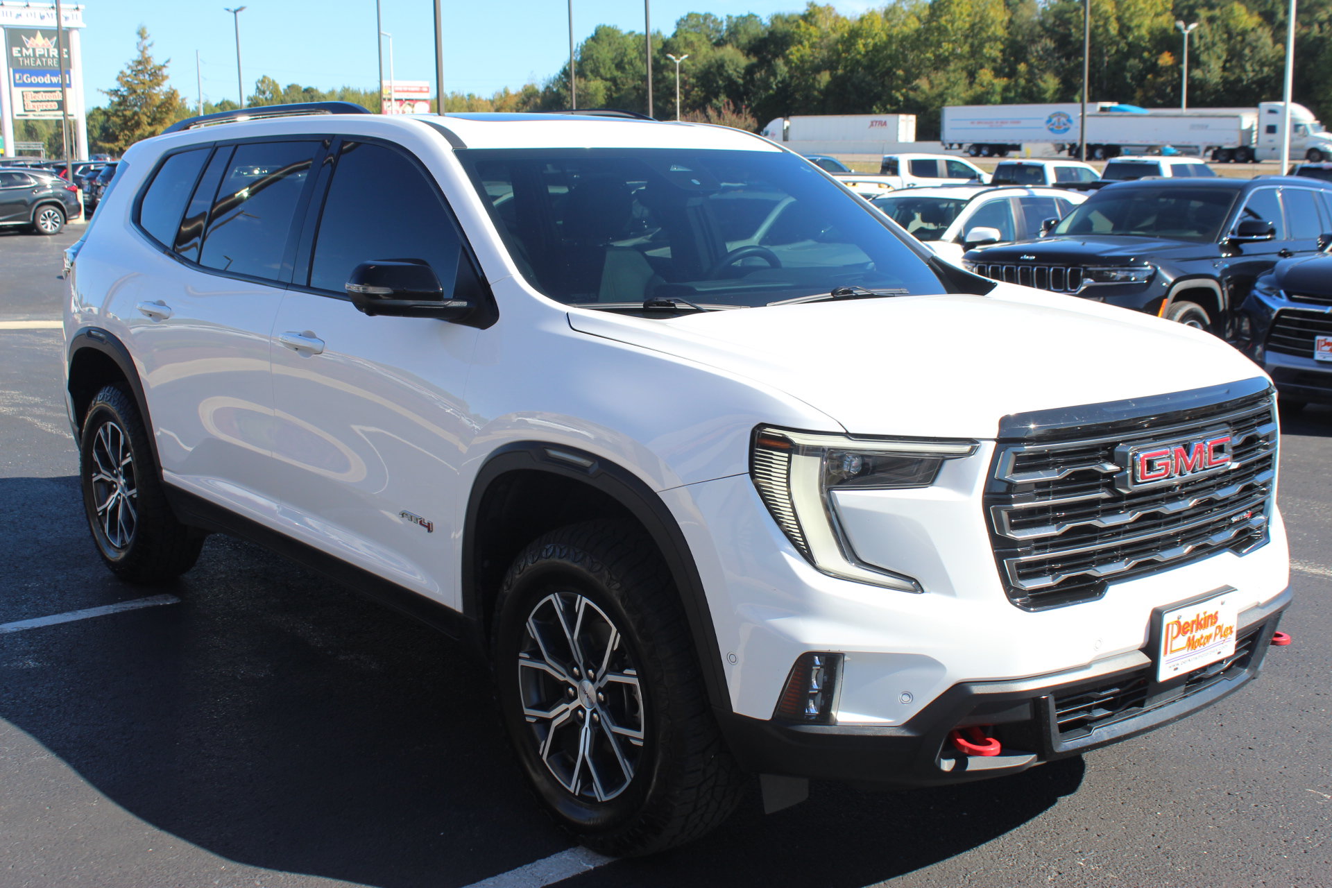 Used 2024 GMC Acadia AT4 w/ Super Cruise Package AWD/4WD image 4