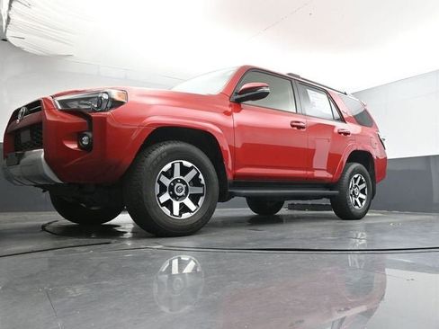 Used 2024 Toyota 4Runner TRD Off-Road Premium AWD/4WD image 30