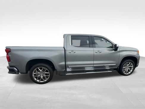 Used 2025 Chevrolet Silverado 1500 High Country w/ High Country Premium Package AWD/4WD image 9