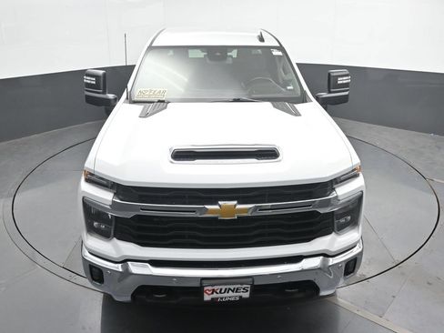 Used 2025 Chevrolet Silverado 2500 LT w/ Safety Package AWD/4WD image 34