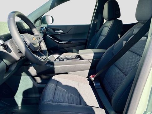 New 2026 Chevrolet Equinox LT w/ Convenience Package II image 24