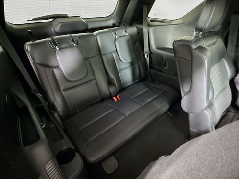 Used 2025 Ford Explorer ST-Line AWD/4WD image 28