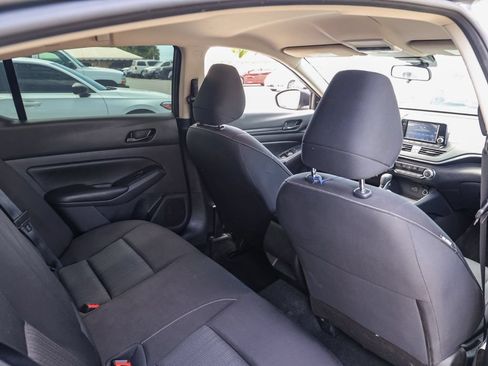 Used 2024 Nissan Altima 2.5 S FWD image 16