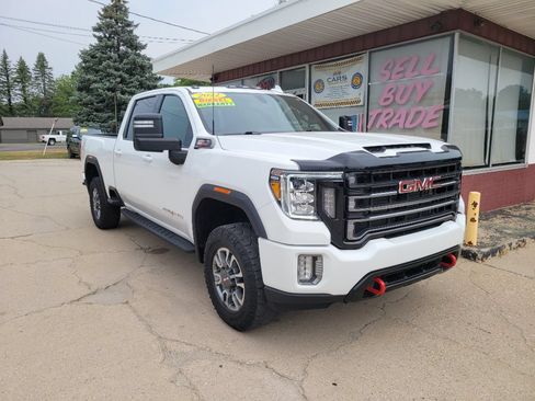 Used 2022 GMC Sierra 2500 AT4 AWD/4WD image 3