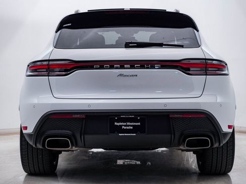Certified 2025 Porsche Macan image 10