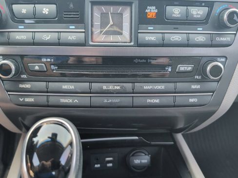 Used 2015 Hyundai Genesis 3.8 RWD image 33