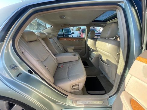 Used 2005 Toyota Avalon XLS image 27
