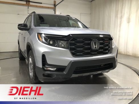 Used 2023 Honda Passport TrailSport image 1