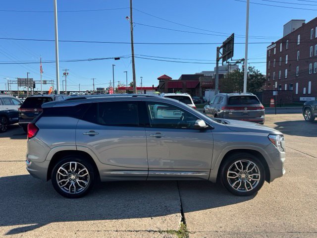 Used 2024 GMC Terrain Denali AWD/4WD image 6