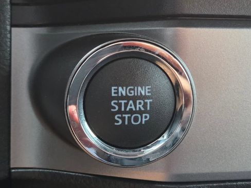 Used 2021 Toyota Tacoma Limited RWD image 31