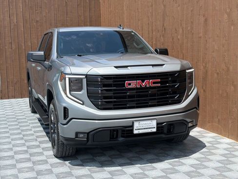 Used 2024 GMC Sierra 1500 Elevation AWD/4WD image 13