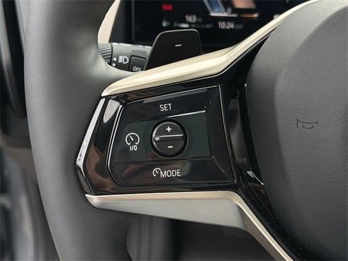 Used 2025 BMW X3 xDrive30i w/ Premium Package image 31