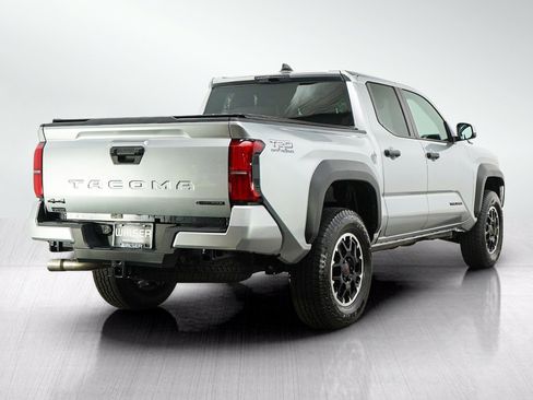 Used 2026 Toyota Tacoma TRD Off-Road AWD/4WD image 7