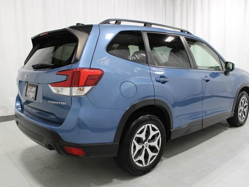 Used 2024 Subaru Forester Premium AWD/4WD image 6
