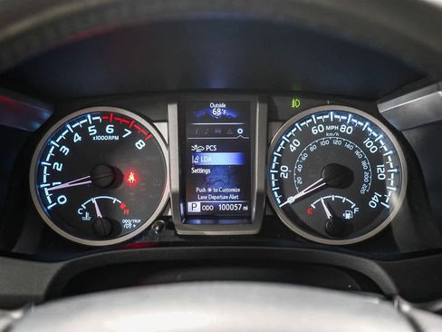 Certified 2019 Toyota Tacoma SR5 image 25