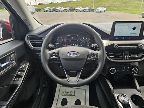 Used 2021 Ford Escape SE image 27
