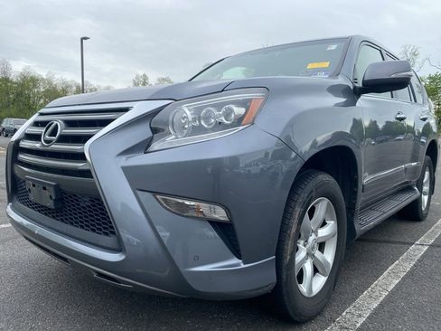 Used 2017 Lexus GX 460 AWD/4WD image 2