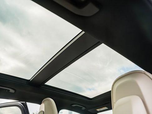 Certified 2024 Mercedes-Benz GLC 300 4MATIC image 32