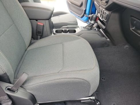 Used 2024 Jeep Wrangler Sahara AWD/4WD image 42