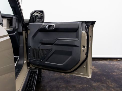 Used 2025 Ford Bronco Outer Banks AWD/4WD image 33