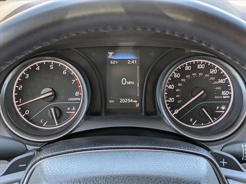 Used 2022 Toyota Camry SE FWD image 11