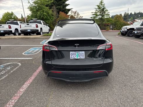 Used 2021 Tesla Model Y Long Range AWD/4WD image 6