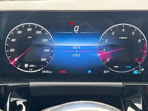 Used 2025 Mercedes-Benz GLA 250 4MATIC image 24