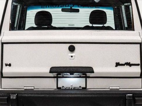 Used 1988 Jeep Grand Wagoneer image 8