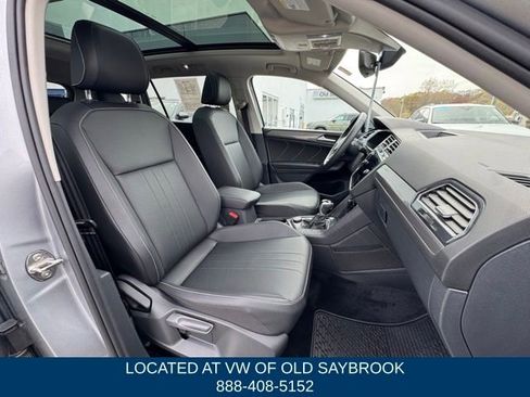 Certified 2023 Volkswagen Tiguan SE w/ Panoramic Sunroof Package AWD/4WD image 24