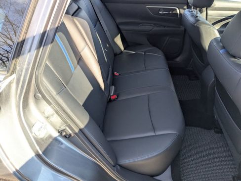 Used 2018 Nissan Altima 2.5 SR w/ SR Special Edition image 31