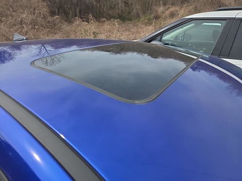 Used 2025 Hyundai Elantra Limited w/ Cargo Package image 4