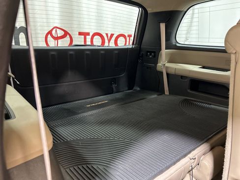 Used 2008 Toyota Sequoia SR5 RWD image 16