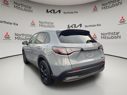 Used 2024 Honda HR-V Sport image 3