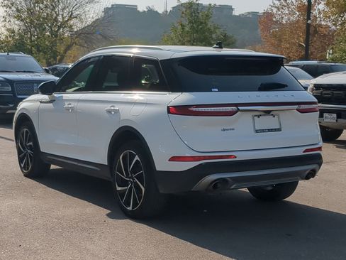 Used 2024 Lincoln Corsair Reserve image 5