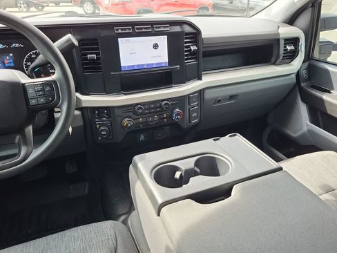 Used 2023 Ford F250 XL w/ 360-Degree Camera Package AWD/4WD image 24