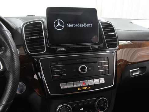 Used 2019 Mercedes-Benz GLS 450 4MATIC image 9