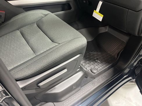 New 2026 RAM 1500 4x4 Crew Cab image 25