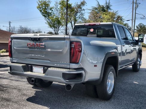 New 2026 GMC Sierra 3500 Denali w/ Denali Reserve Package AWD/4WD image 8