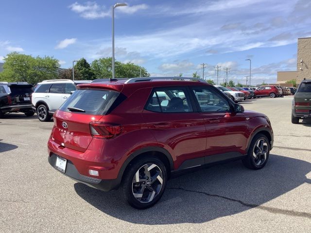 Used 2026 Hyundai Venue SEL FWD image 6